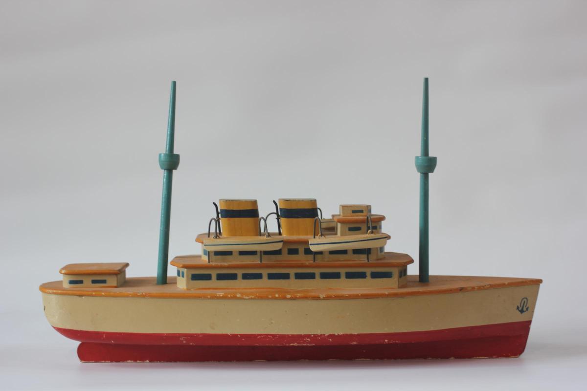 Barco de pasajeros de la fábrica Asensio Linares Vallalta, de 1950