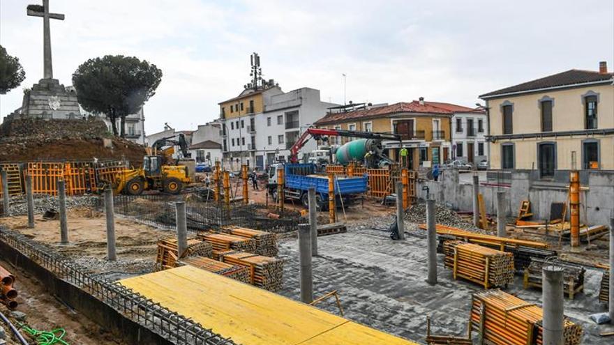 La obra de la avenida Villanueva durará un mes menos de lo previsto