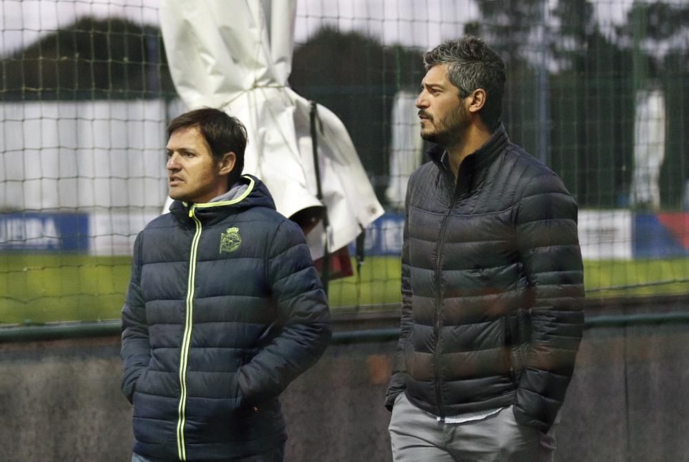 Circuito de fuerza, ejercicio de posesión y fútbol 8 para 8 en el primer entrenamiento de una semana sin fútbol liguero.