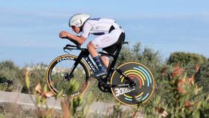 Evenepoel, durante la crono