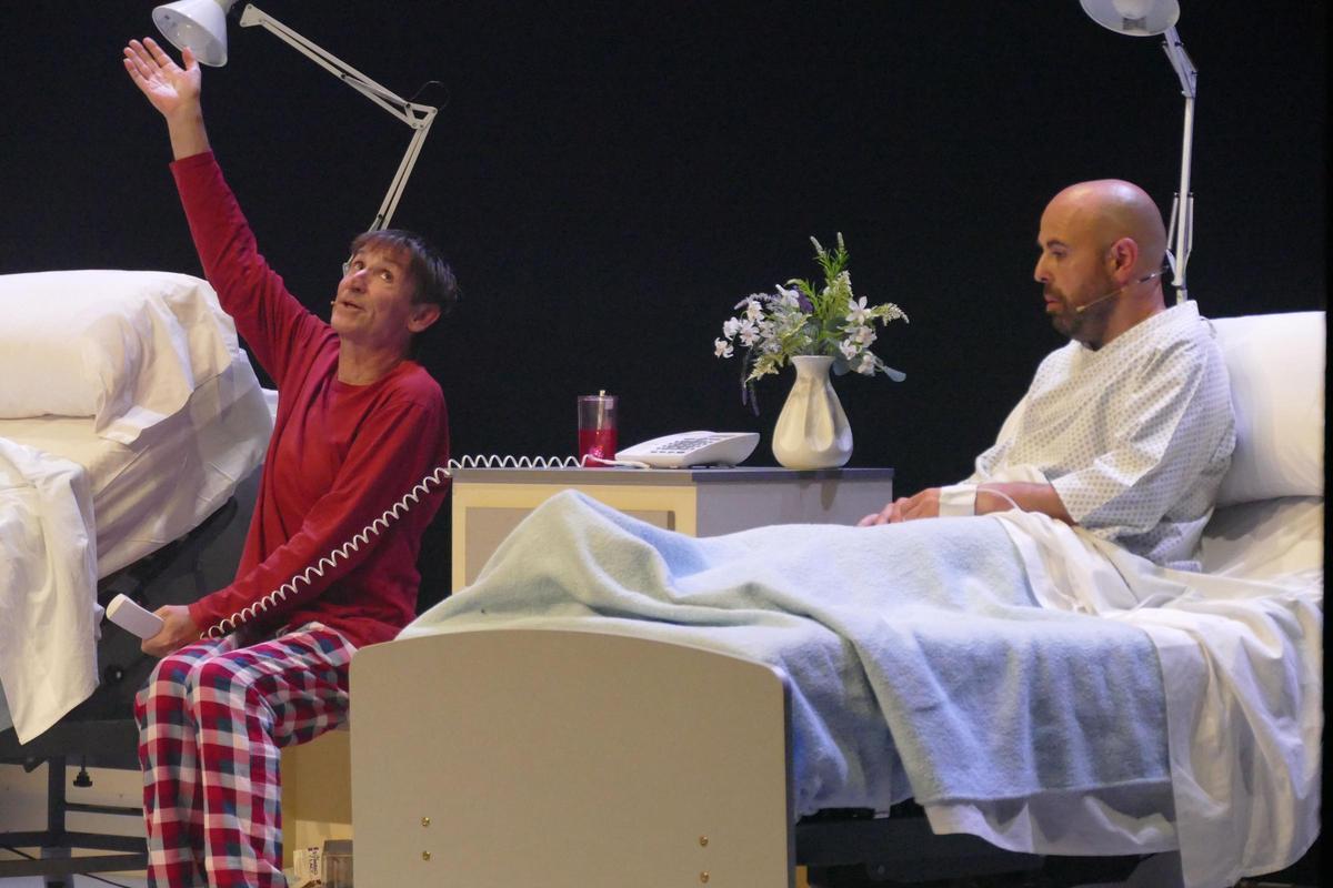 EN IMATGES | Albert Pla i Peyu omplen de rialles el Teatre Municipal El Jardí de Figueres amb 'Hamlet'