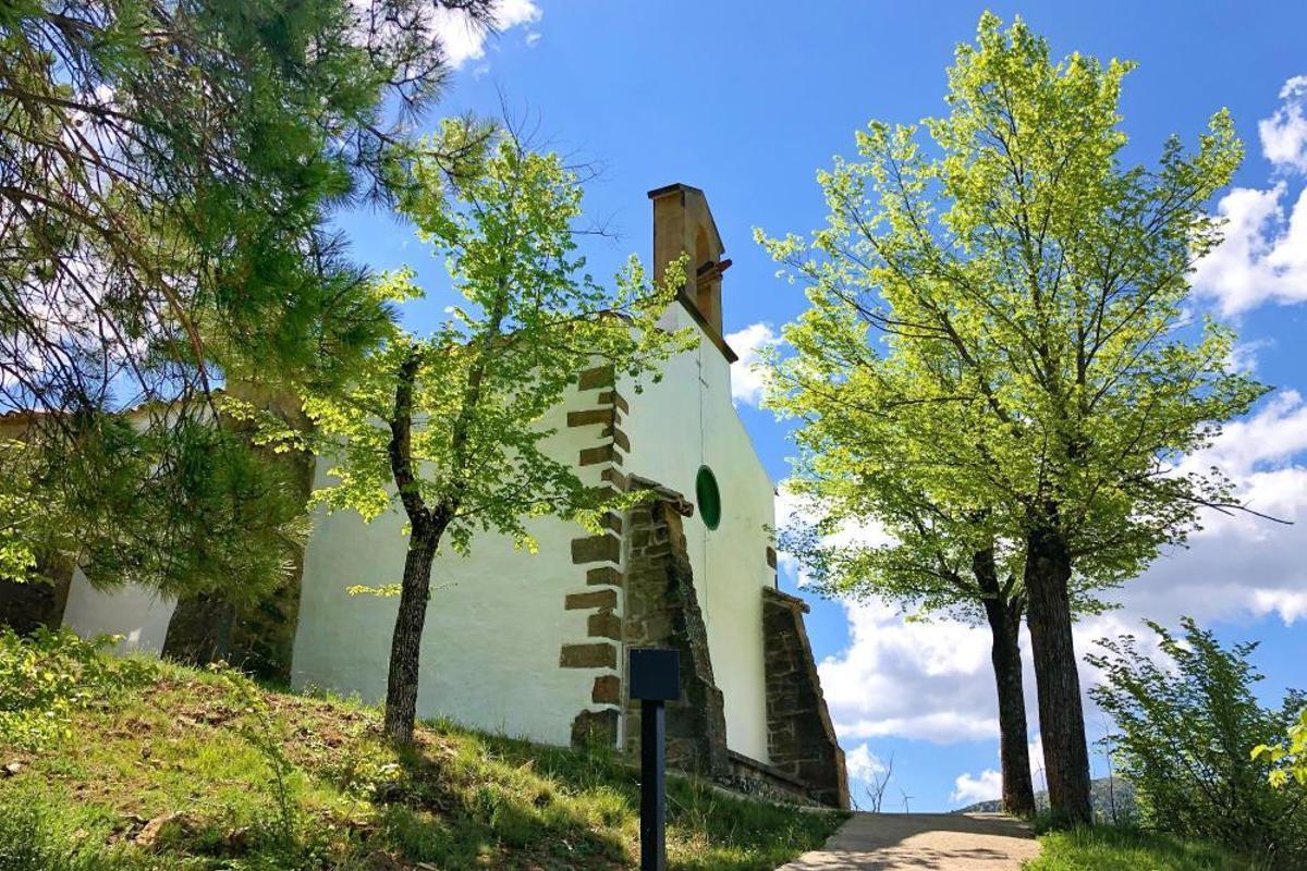 Ermita en Petilla de Aragón.