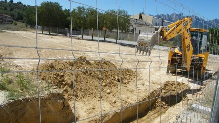 Una imatge d&#039;ahir al migdia de l&#039;estat de les obres al costat del cementiri, que acaben de començar