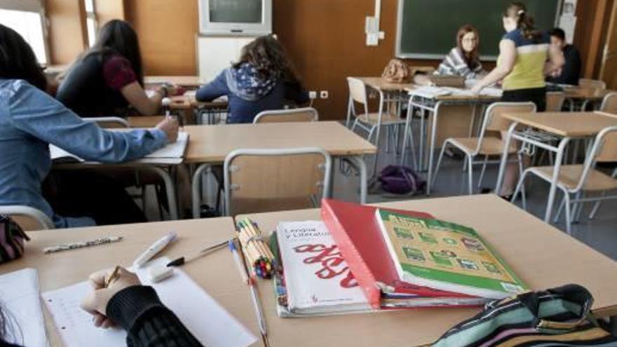 300 profesores extra para luchar contra el fracaso escolar en colegios públicos