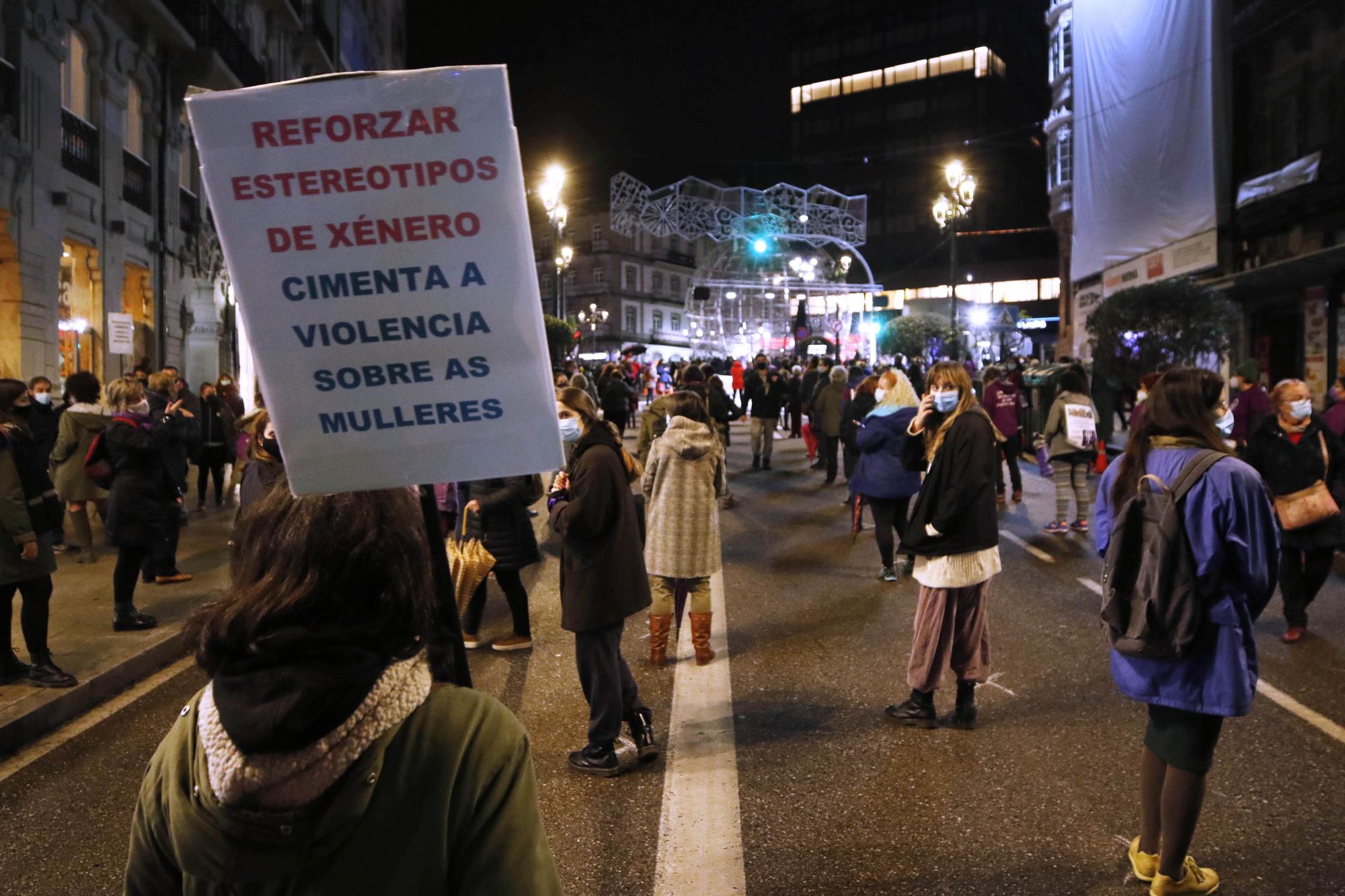 Centenares de personas salieron a la calle en Vigo para rechazar la violencia de género