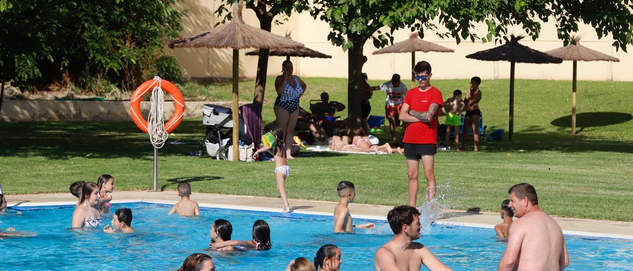 Emproacsa y los ayuntamientos harán un censo de piscinas públicas y privadas.