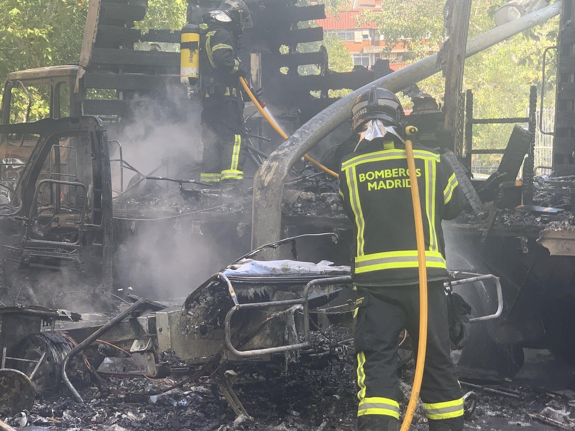 Un incendio calcina en Madrid varios vehículos en una &quot;venganza de clanes&quot;
