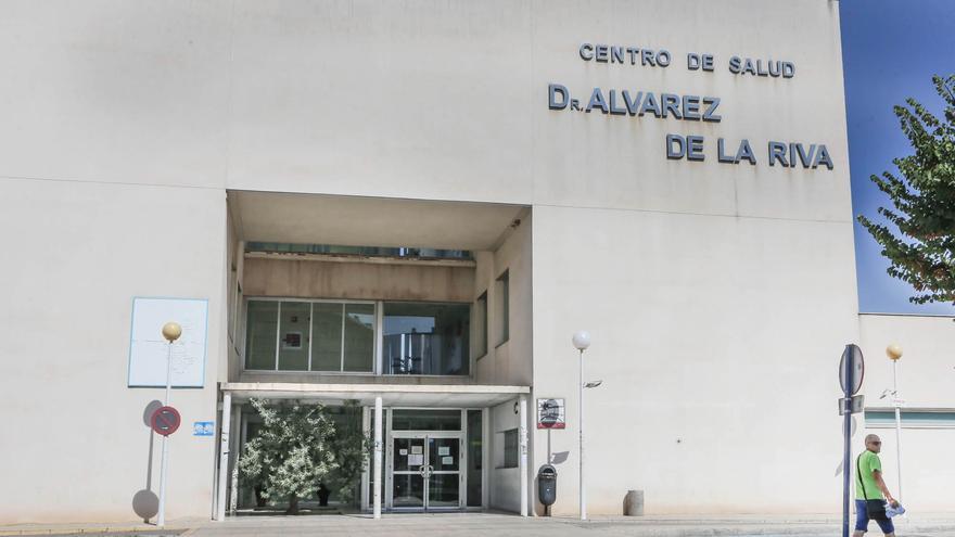 Las enfermeras de Orihuela se ven obligadas a usar sus propios coches para realizar la asistencia domiciliaria