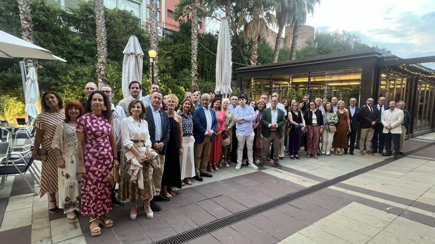 Asistentes a la cena del Colegio de Procuradores de Gijón celebrada en el Club de Regatas. |