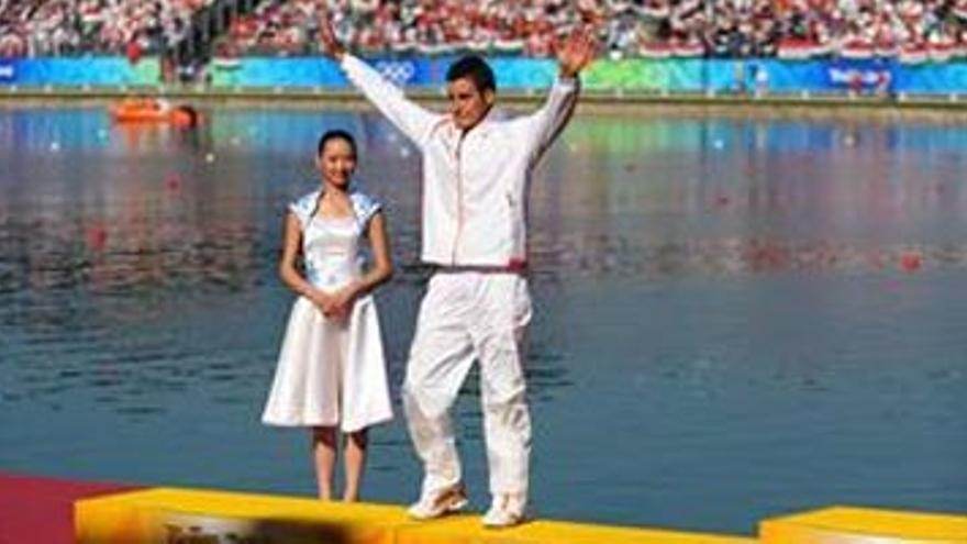 Cal logra su segunda medalla de plata en Pekín