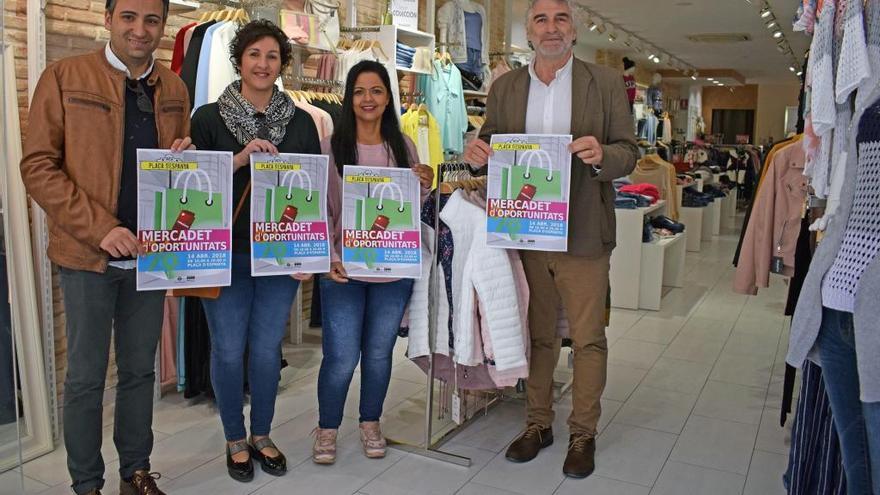 Representantes municipales y de comerciantes han presentado hoy la próxima edición del mercadillo.