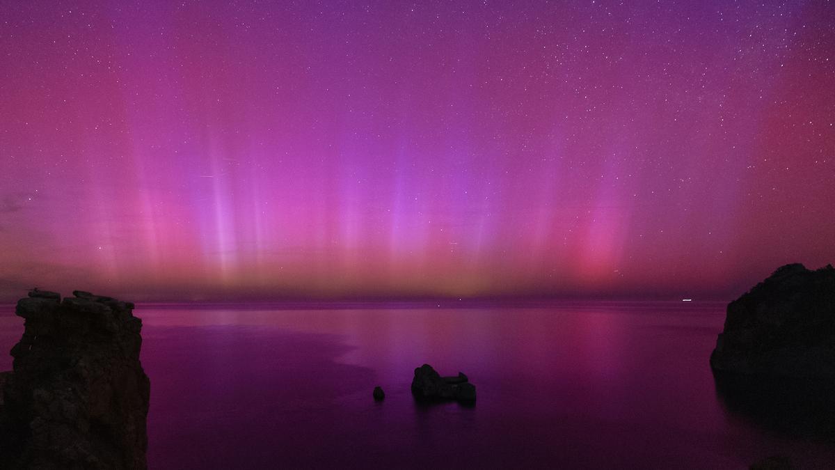 Imágenes de la aurora boreal en Ibiza