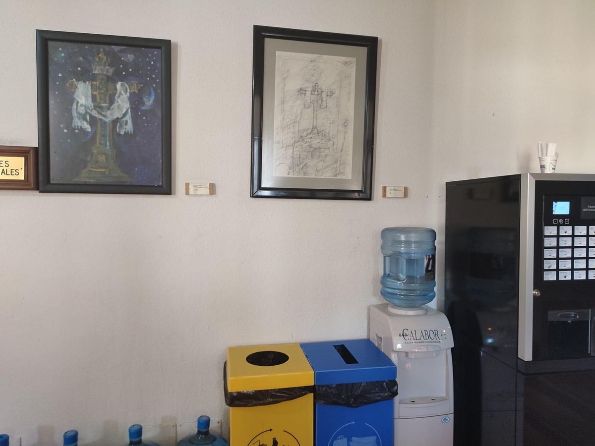 Varias obras de artistas locales