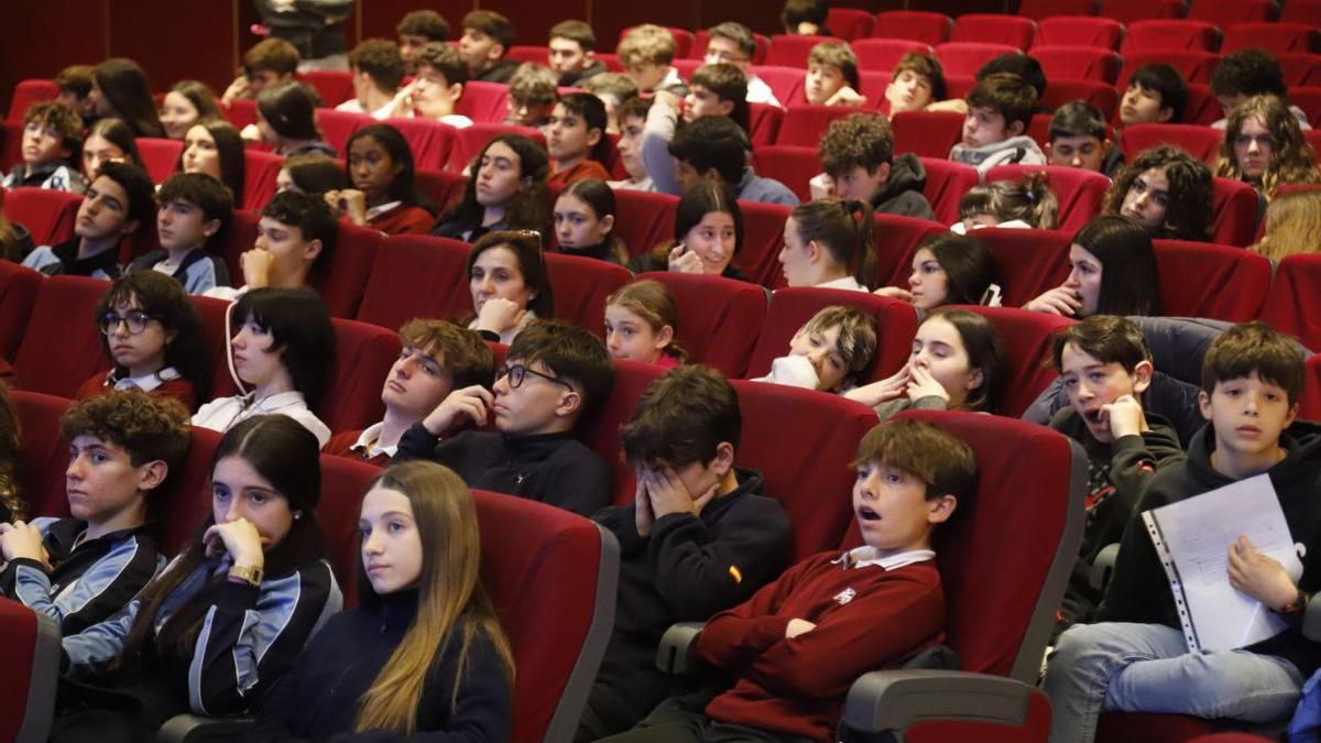 Encuentro virtual con la Antártida en la UCO
