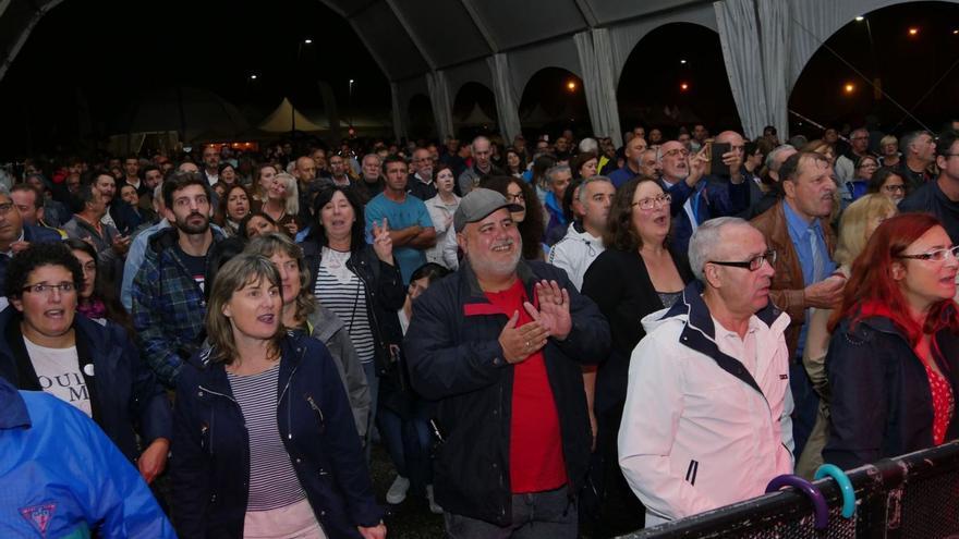 Público durante uno de los conciertos de la Festa do Marisco, en 2019. |   //  FDV