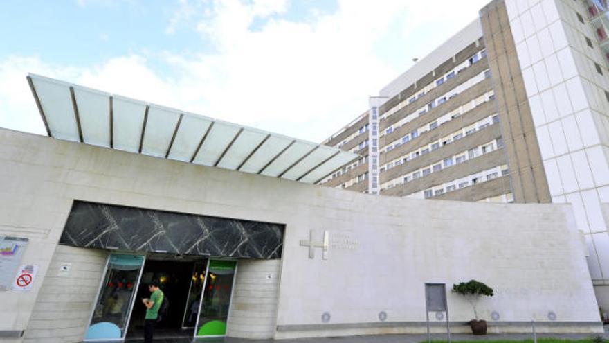 Entrada principal del Hospital Universitario de Canarias.