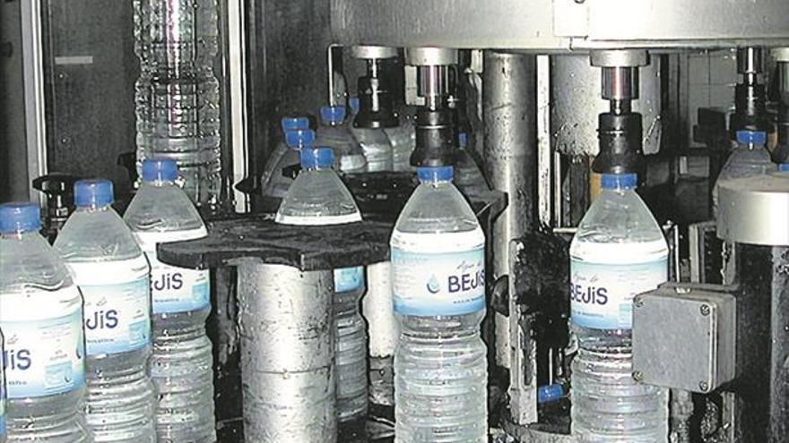 Bejís valora una privatización de la planta embotelladora de agua