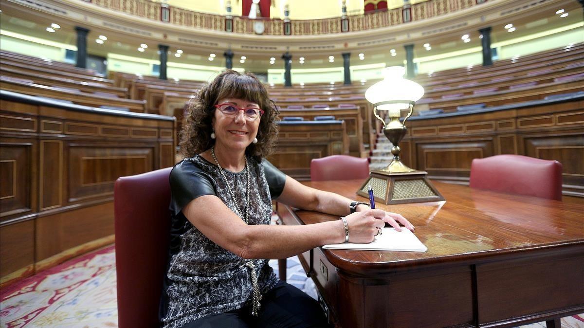 Entrevista a Ana Rivero que es la taquigrafa mas antigua en el Congreso de los Diputados.