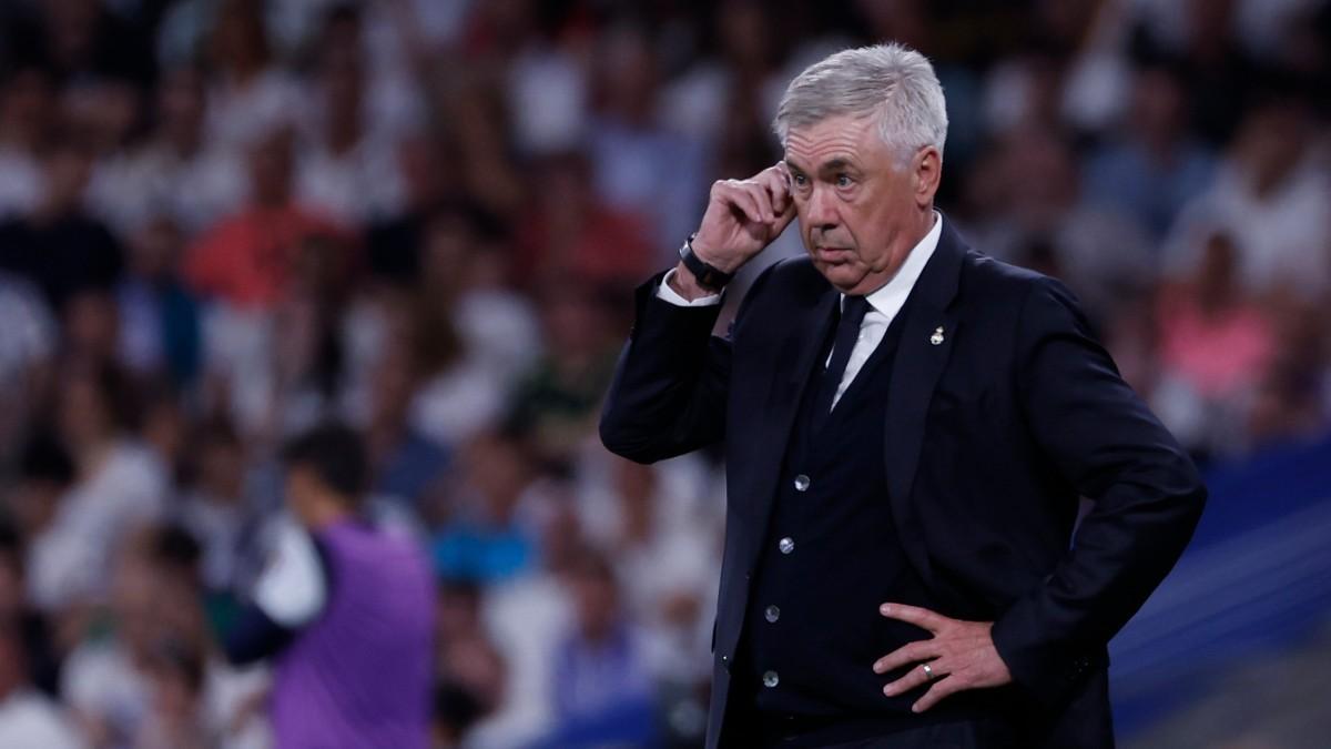 Carlo Ancelotti durante el Real Madrid - Real Betis que cerró la Liga 2023/24 en el Santiago Bernabéu