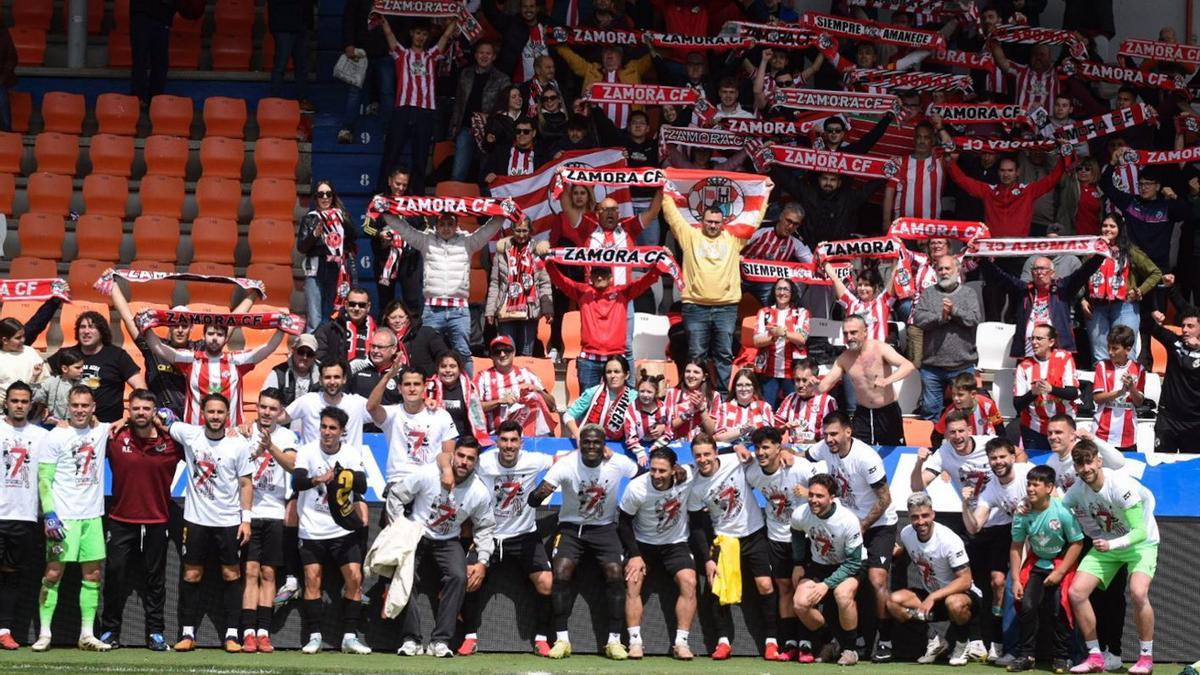 El Zamora CF, con la afición desplaza a Lugo.  | ZCF