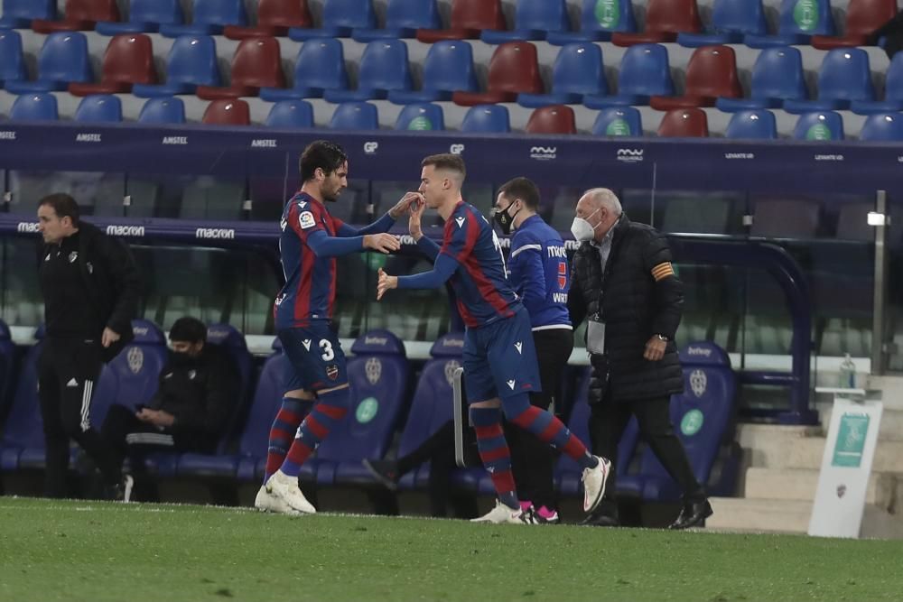 Las mejores fotos del Levante UD - Osasuna