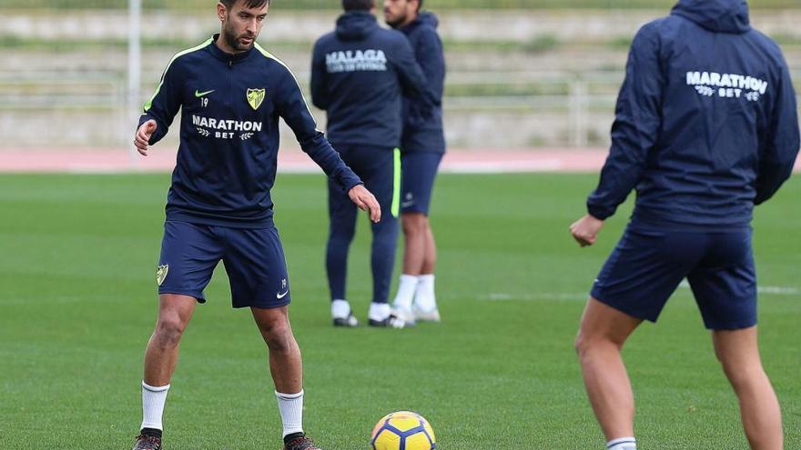 Alberto Bueno, durante el entrenamiento de este martes.