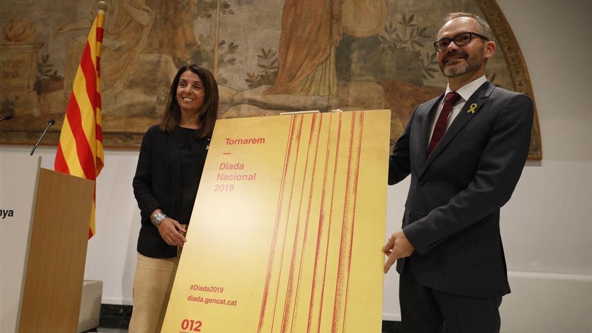 La 'consellera' de Presidència, Meritxell Budó, y el vicepresidente del Parlament, Josep Costa, han presentado los actos institucionales que convoca el Govern y el Parlament con motivo de la Diada del 2019.