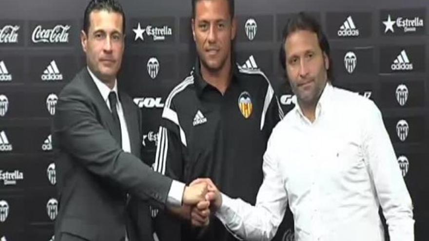 Diego Alves renueva con el Valencia hasta 2019