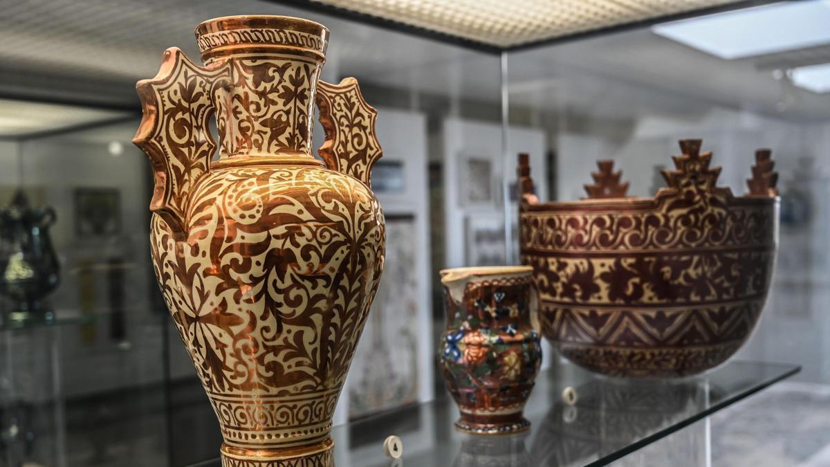 Varias piezas del Museo de la Cerámica de Manises.