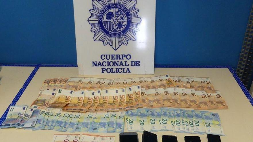 Detenido un hombre con 40 gramos de speed y 50 de hachís en su vehículo