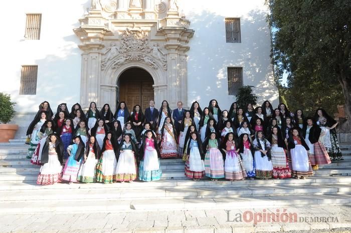 Ofrenda floral a la Virgen de las candidatas a Reina de la Huerta