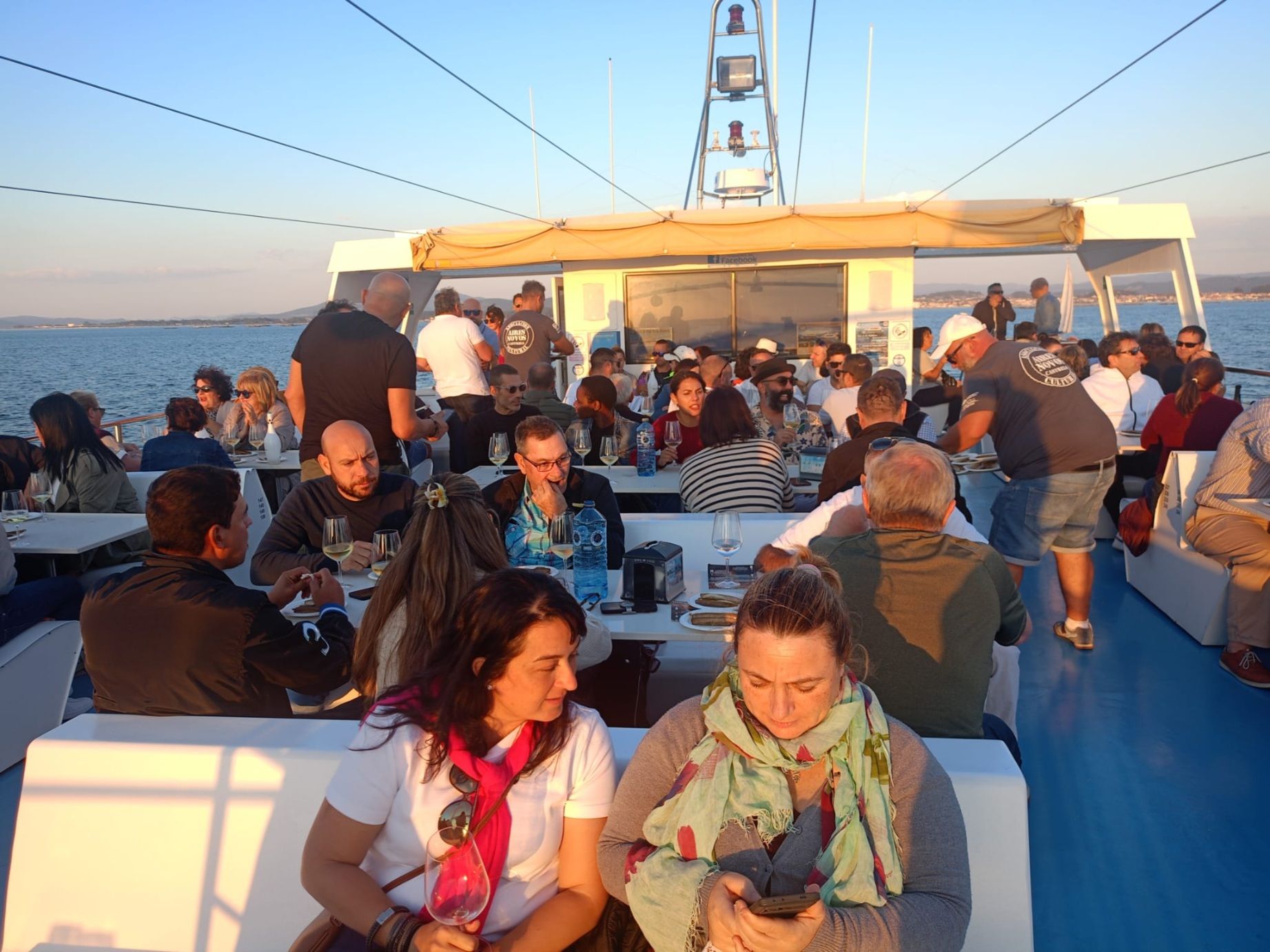 La ruta de «Viños singulares polo mar» a bordo del catamarán «Gran Cormorán Jet», esta tarde-noche.