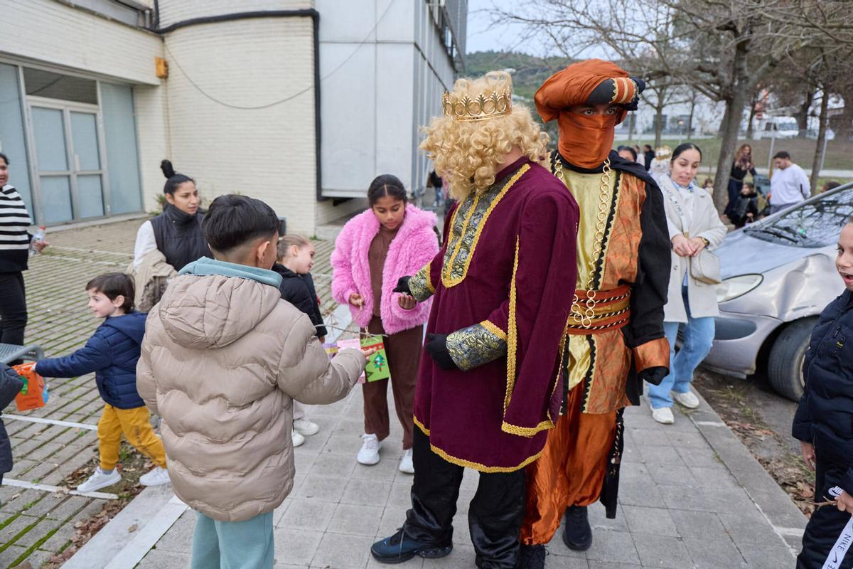 Les fotos del patges reials a Girona Est