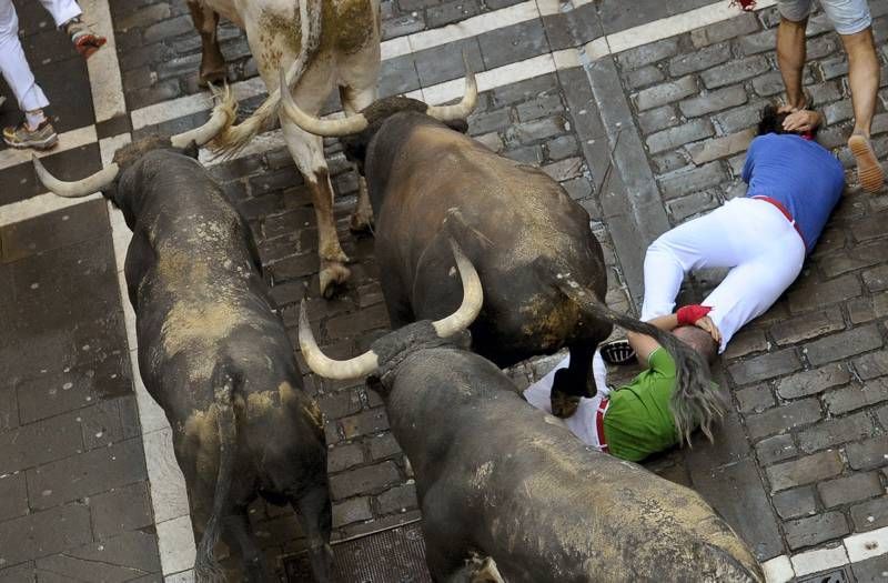 Fotogalería del sexto encierro de San Fermín