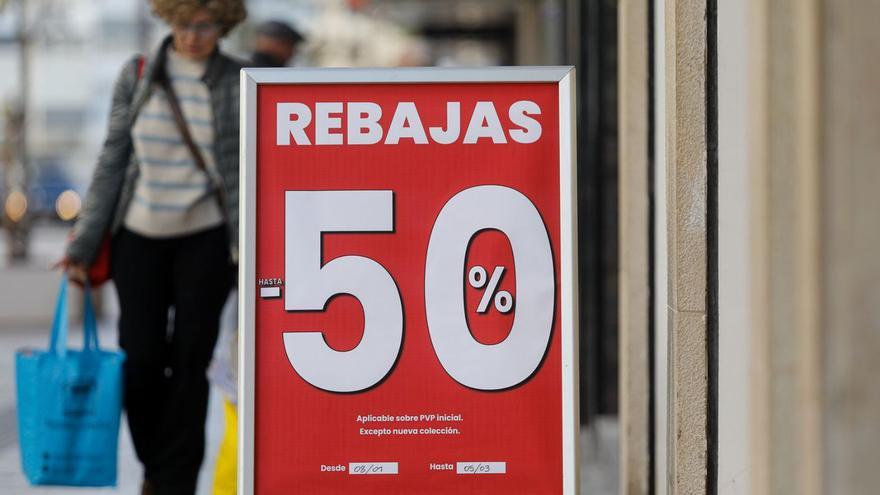 La Pimeef apoya el intento del Parlament para regular los periodos de rebajas