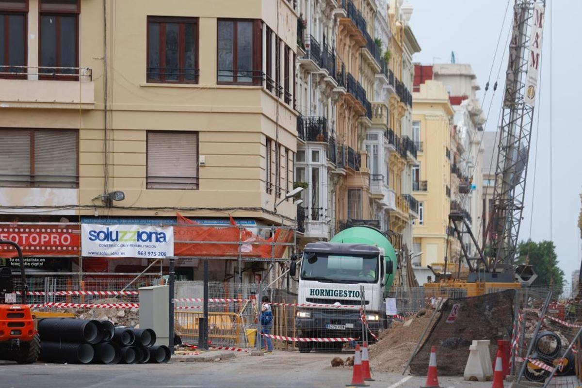 Comerciantes y vecinos, en pie de guerra por el corte de la calle Alicante