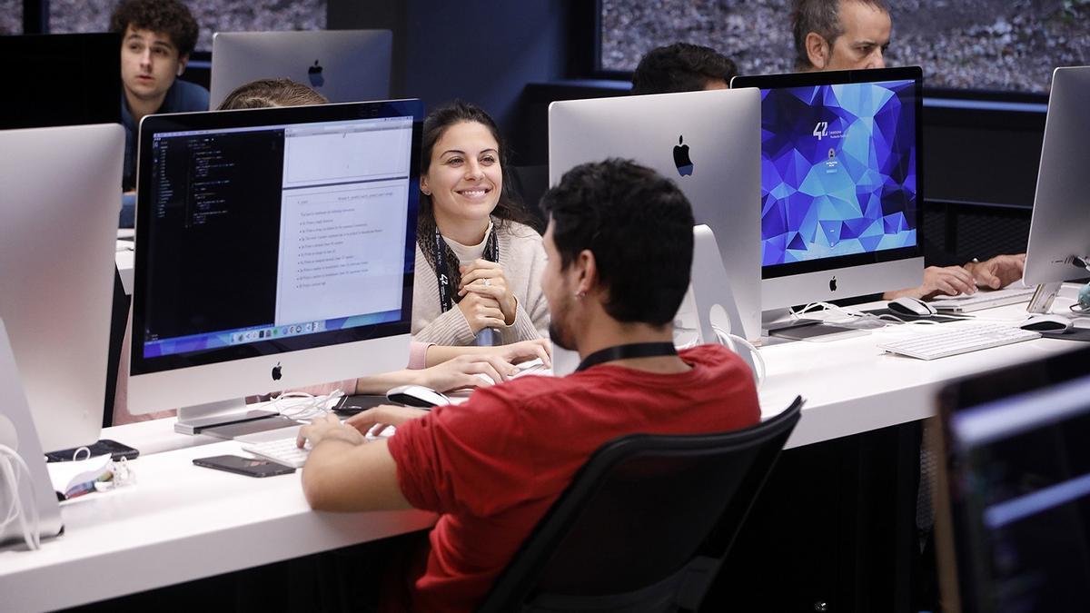 Estudiantes del Campus 42 de la Fundación Telefónica.