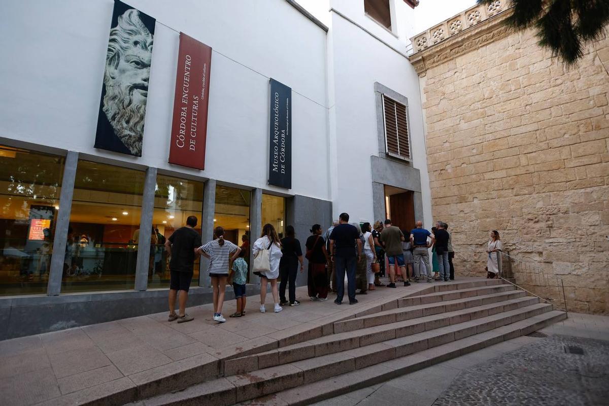 Cordobeses y visitantes vibran con la Noche del Patrimonio