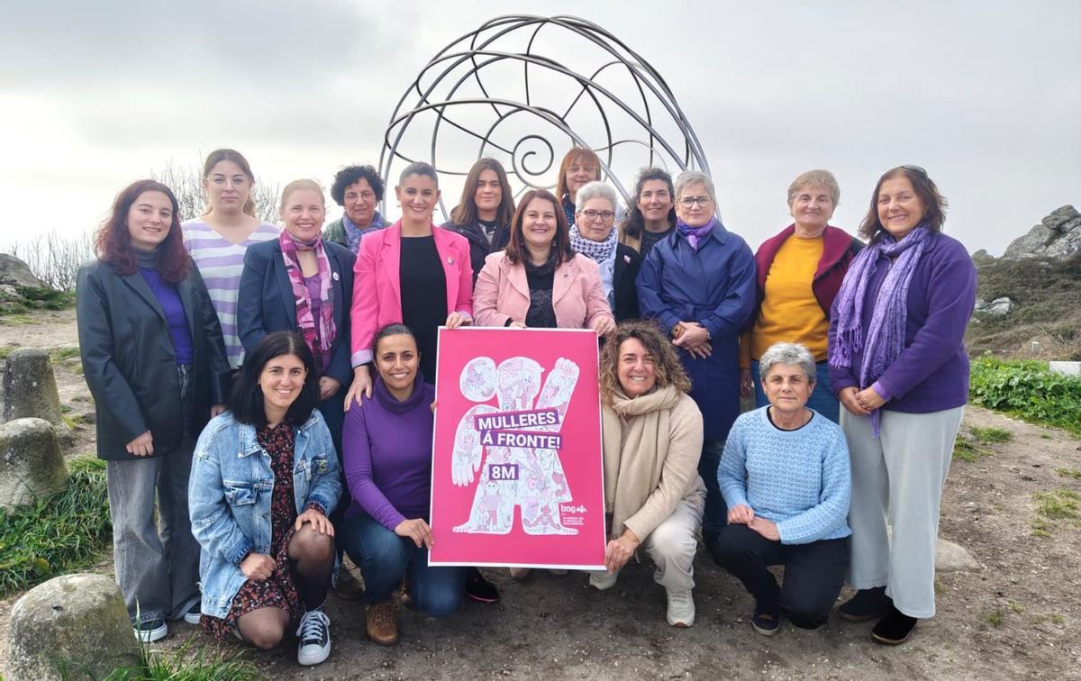 Las integrantes de la Comisión de Acción Feminista del BNG en la comarca, en Donón. | FDV
