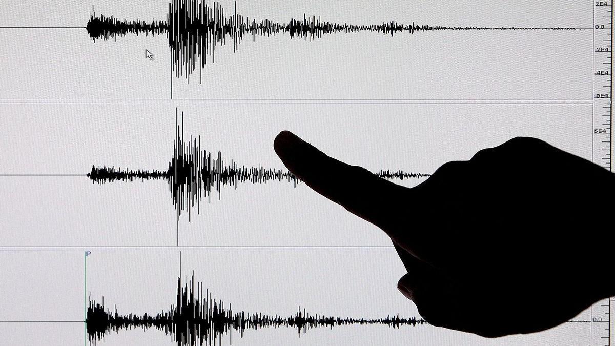 Registro de un terremoto en un sismógrafo.