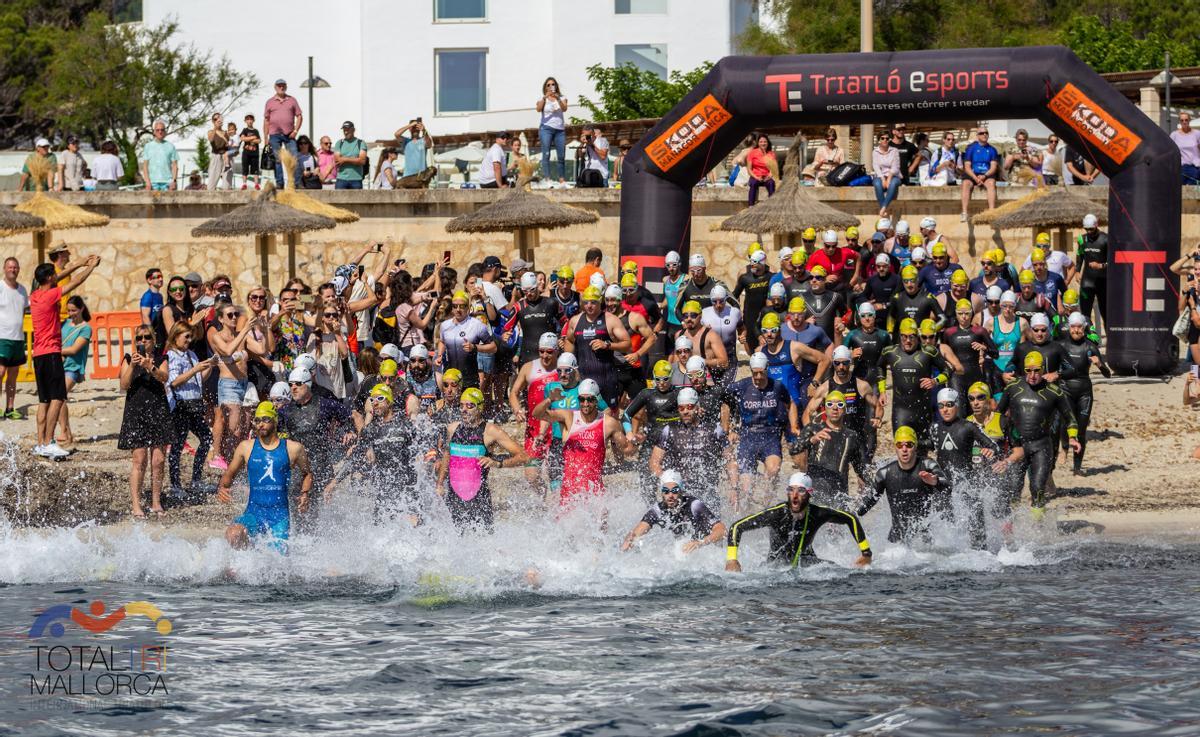 TOTALTRI MALLORCA. Inicio de la prueba, sector de natación