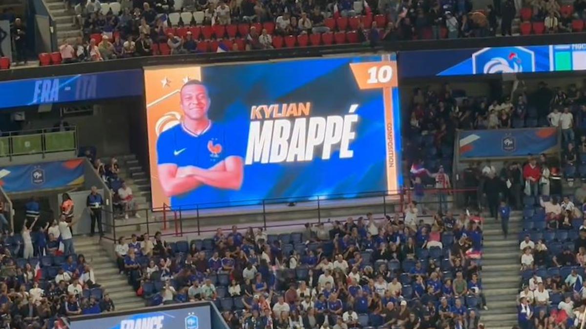 Así ha sido el recibimiento a Mbappé en su regreso al Parque de los Príncipes