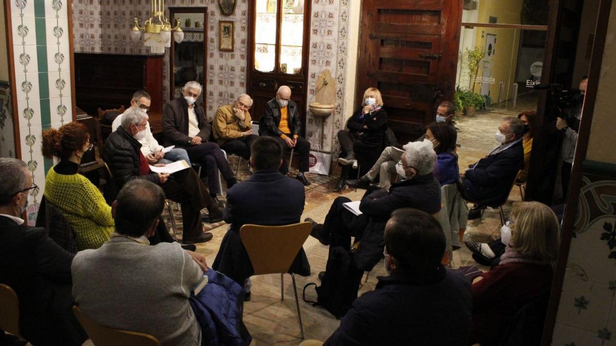 Entrega de la Mención Colibrí a El Casal de la Pau-Domus Pacis en Torrent. | FHS