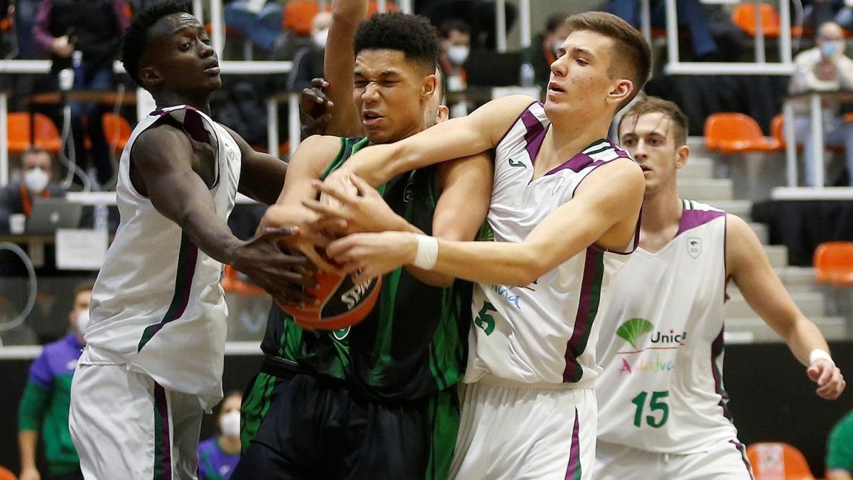 El Unicaja júnior pierde con el Joventut y se queda sin opciones en el Adidas Next Generation de Valencia