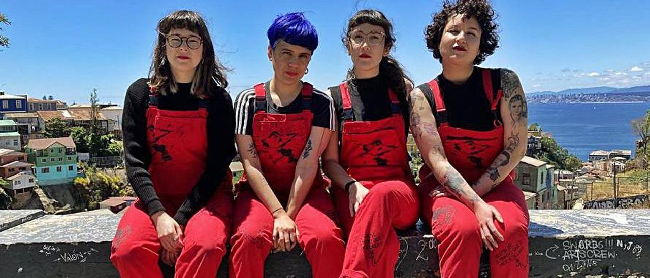 Las integrantes del colectivo feminista “Lastesis”: Dafne Valdés, Paula Cometa, Lea Cáceres y Sibila Sotomayor