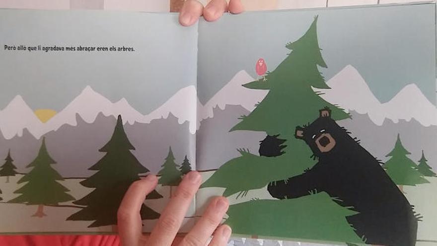 Caramulls de contes des de casa: 'L'ós que abraçava els arbres'