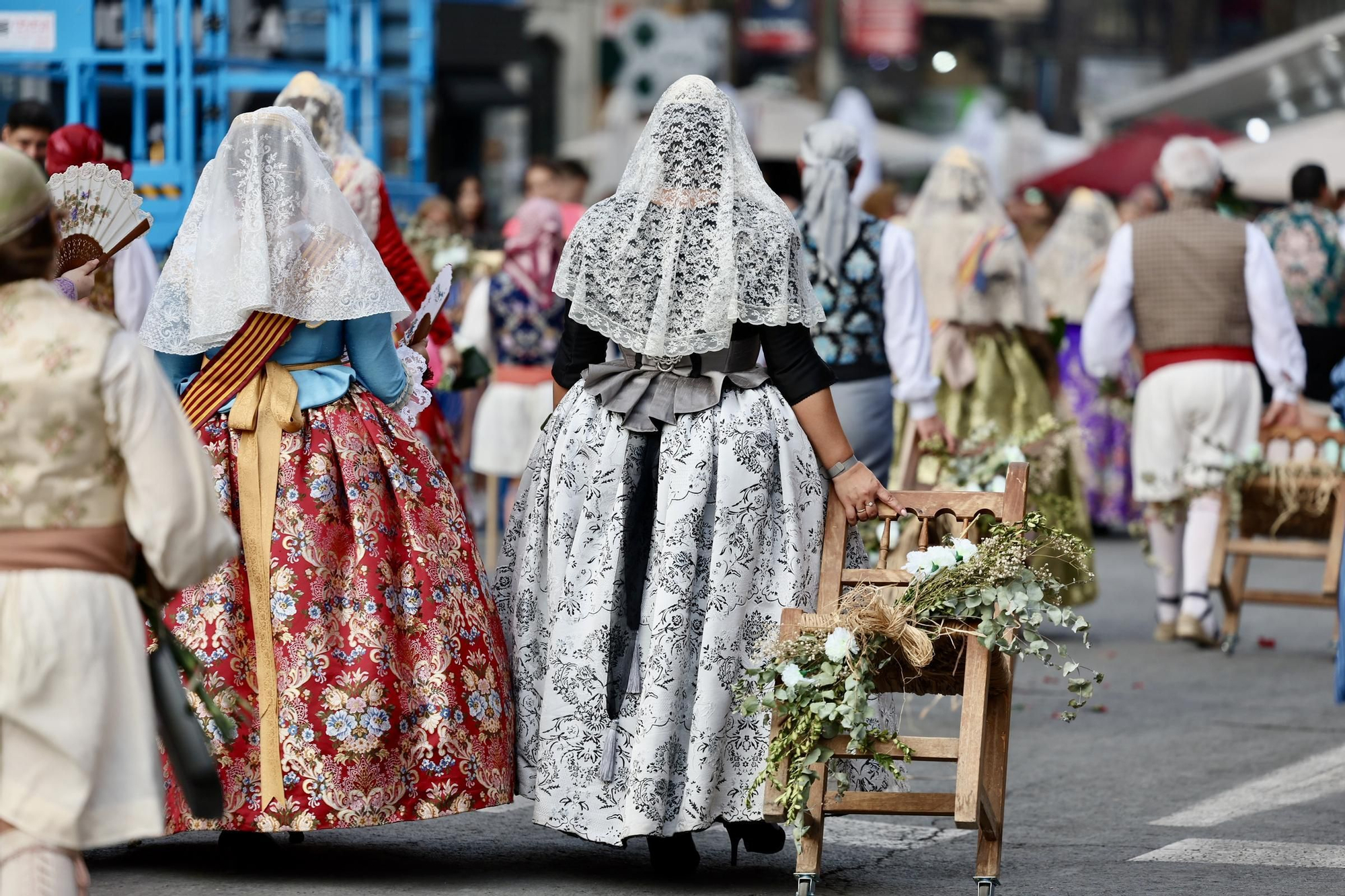 Primera jornada de Ofrenda de las Hogueras de Alicante