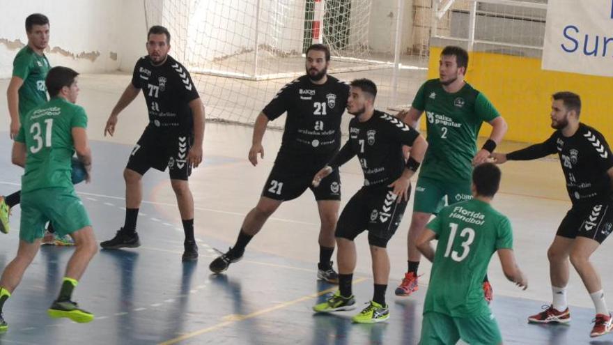 El Centro Excursionista Eldense en un partido esta temporada.