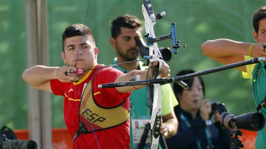 Miguel Alvariño, durante la jornada de hoy // COE