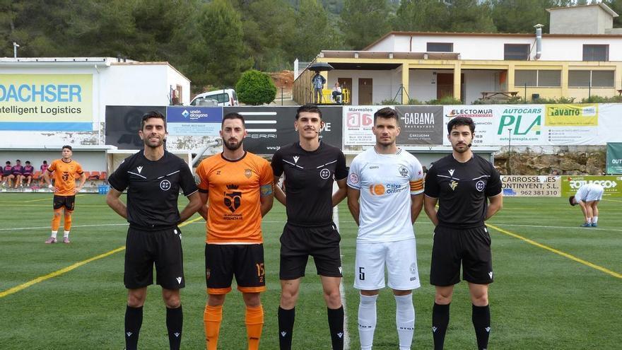 El Atzeneta se lleva el derbi contra el Ontinyent 1931 para continuar luchando por la salvación